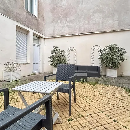 Duplex Centre - Cour Interieure & Smart Tv Apartment